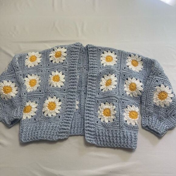 Handmade Hand Knit Crochet Daisy Sweater Cardigan Size Small Medium - Picture 1 of 11